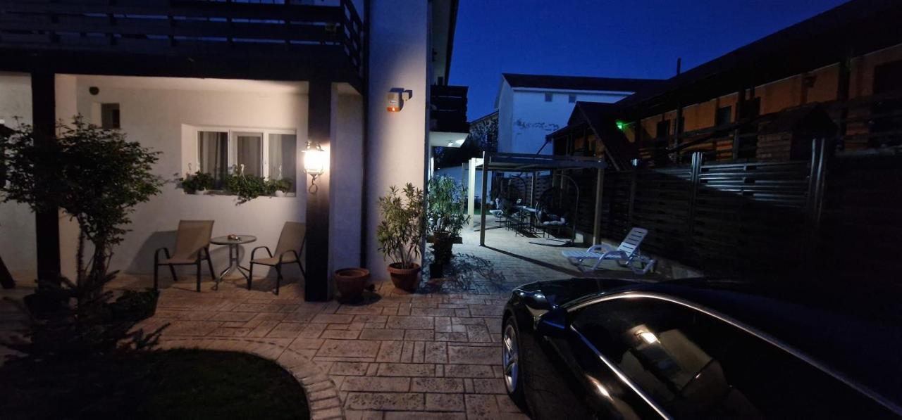 Casa Sebastian Hotel Costinesti Buitenkant foto