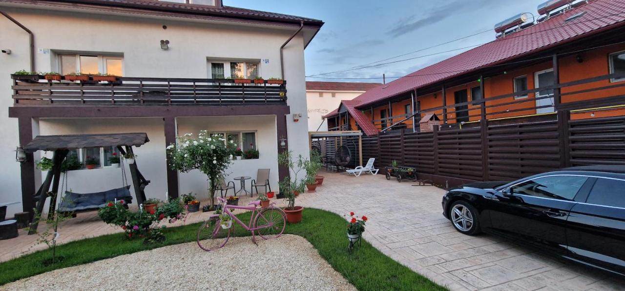 Casa Sebastian Hotel Costinesti Buitenkant foto